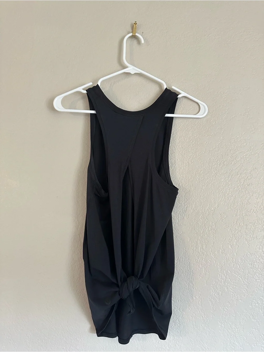 Lululemon All Tied Up Tank Size 6